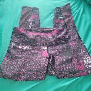 UA heatgear compression capri sz large